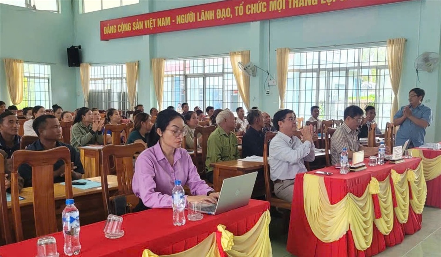 Các đại biểu, học viên tham dự hội nghị tập huấn (Ảnh: Lê Hường)