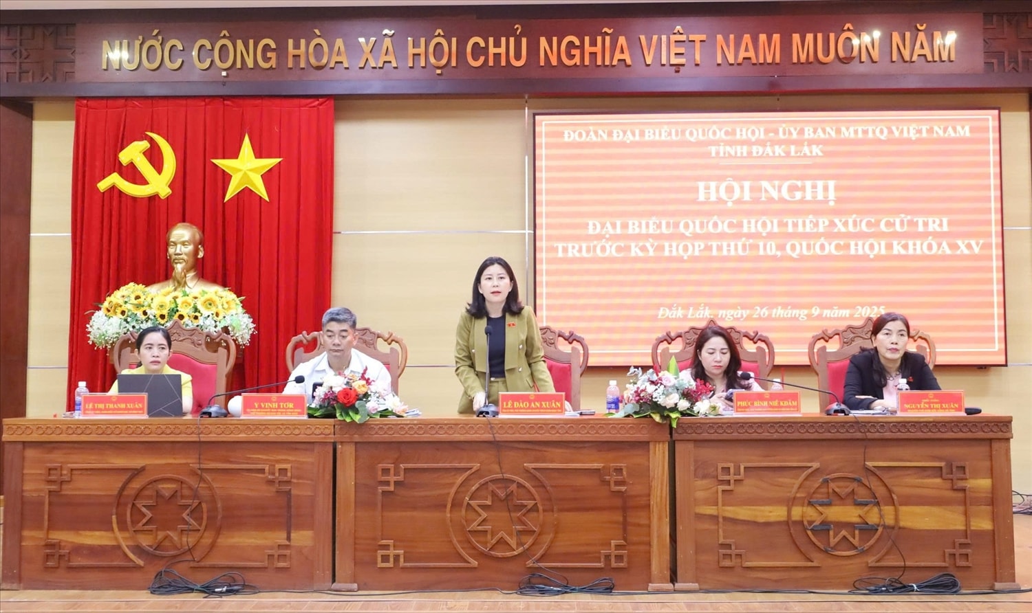 Đoàn ĐBQH tỉnh Đắk Lắk tổ chức hội nghị tiếp xúc cử tri trước Kỳ họp thứ 10, Quốc hội khóa XV (Ảnh: Lê Hường)