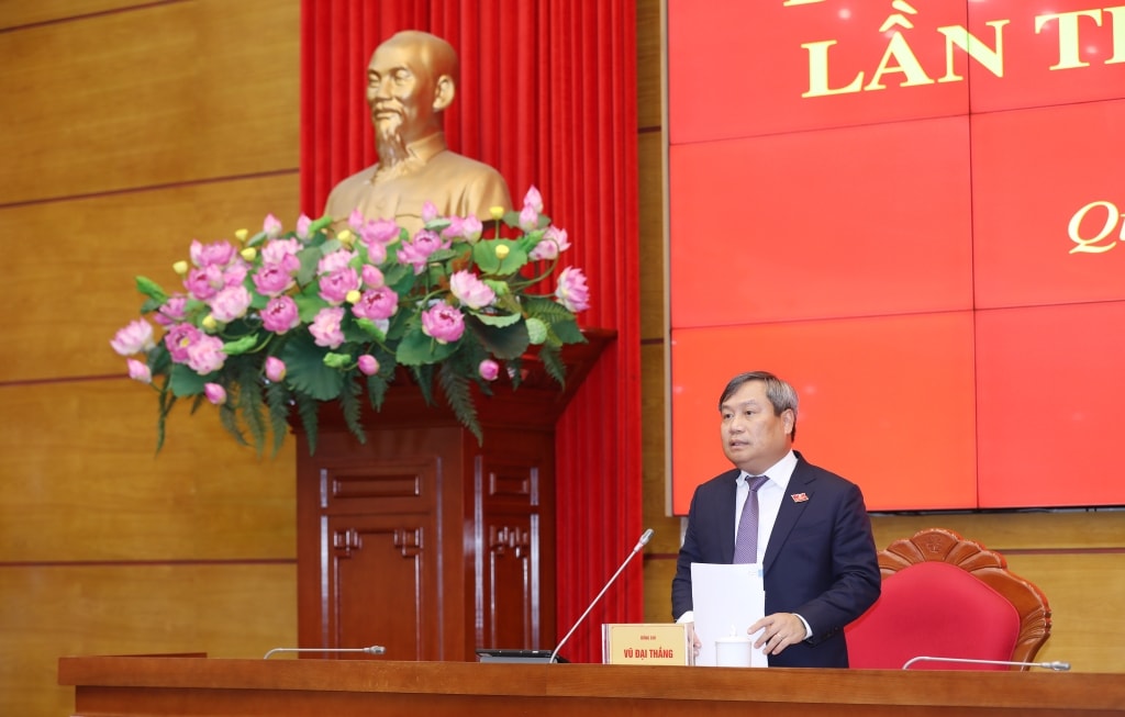 Bí thư Tỉnh ủy Quảng Ninh Vũ Đại Thắng chủ trì phiên họp thứ nhất Ban Chấp hành Đảng bộ tỉnh Quảng Ninh khóa XVI. Ảnh: QMG