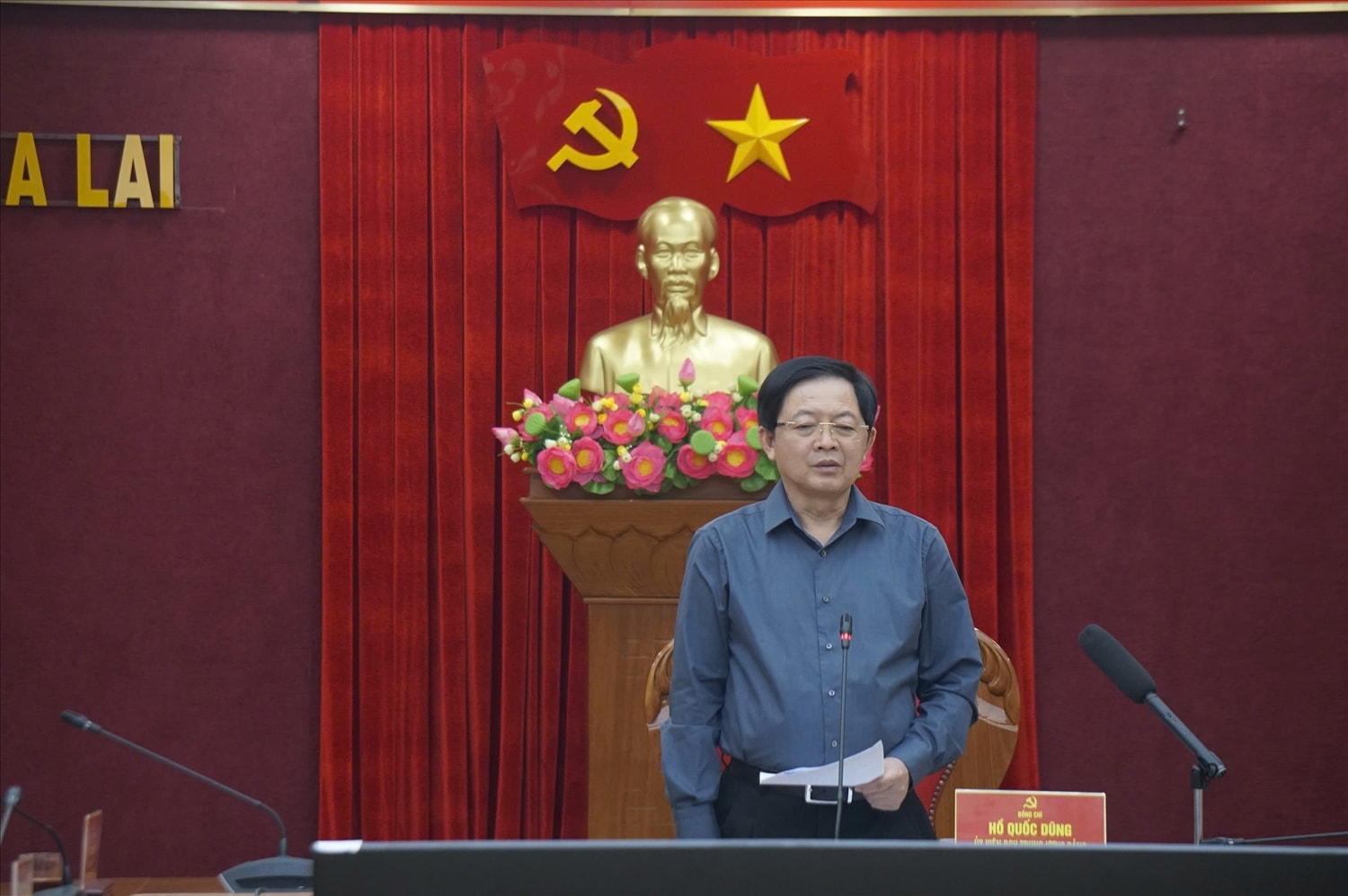 Bí thư Tỉnh ủy Hồ Quốc Dũng yêu cầu tập trung kiện toàn tổ chức bộ máy, các xã được quyền điều động cán bộ nội bộ