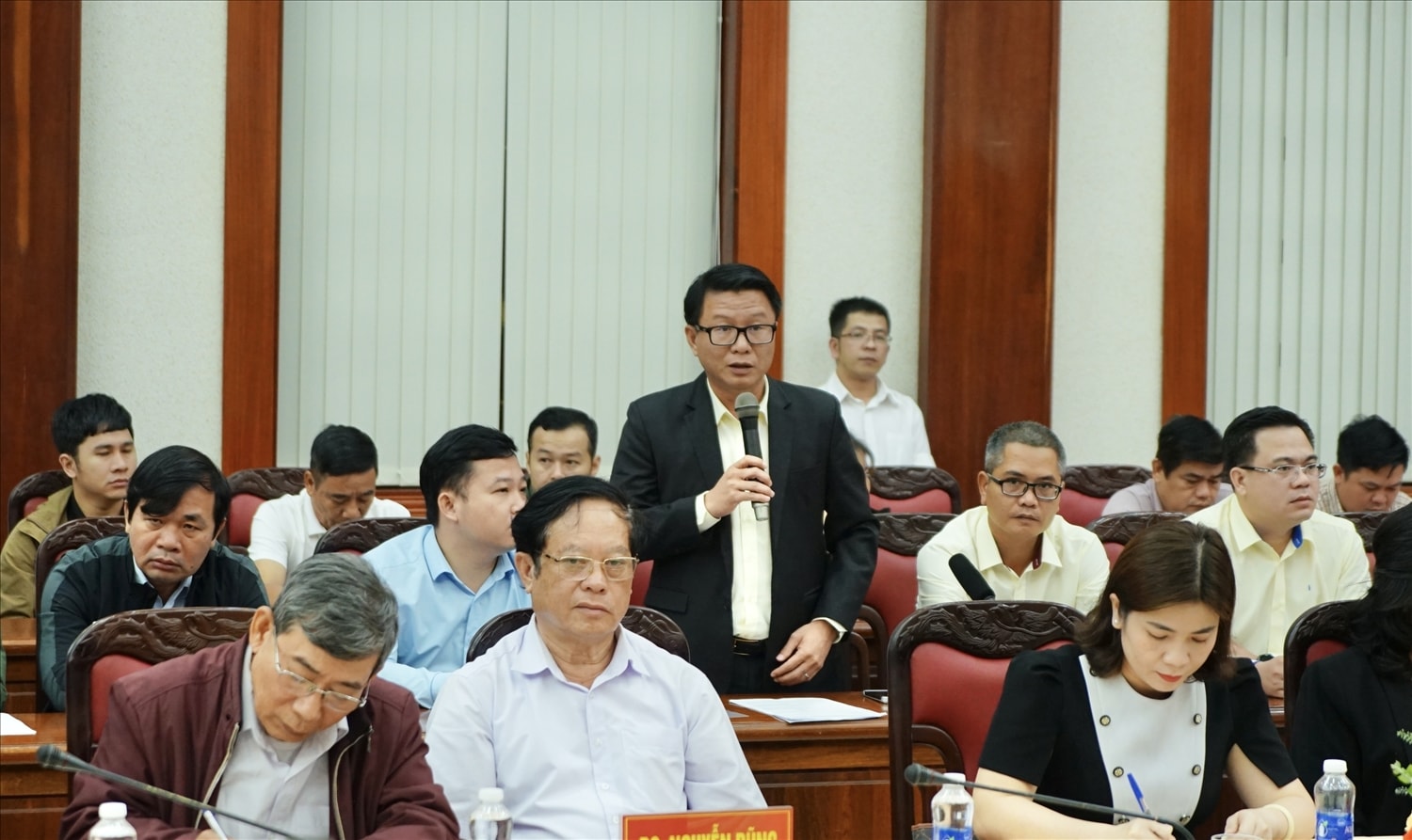 Đại diện doanh nghiệp tham gia đối thoại, đóng góp ý kiến với lãnh đạo tỉnh Gia Lai