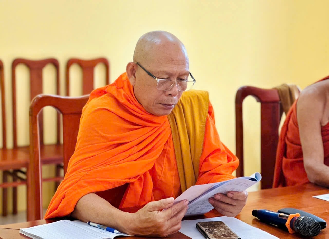 Hoà thượng dành nhiều thời gian nghiên cứu các chính sách giáo dục  trong vùng đồng bào dân tộc 