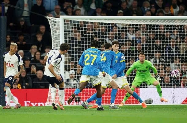 Tottenham gặp nhiều khó khăn trước Wolves (Ảnh IT)