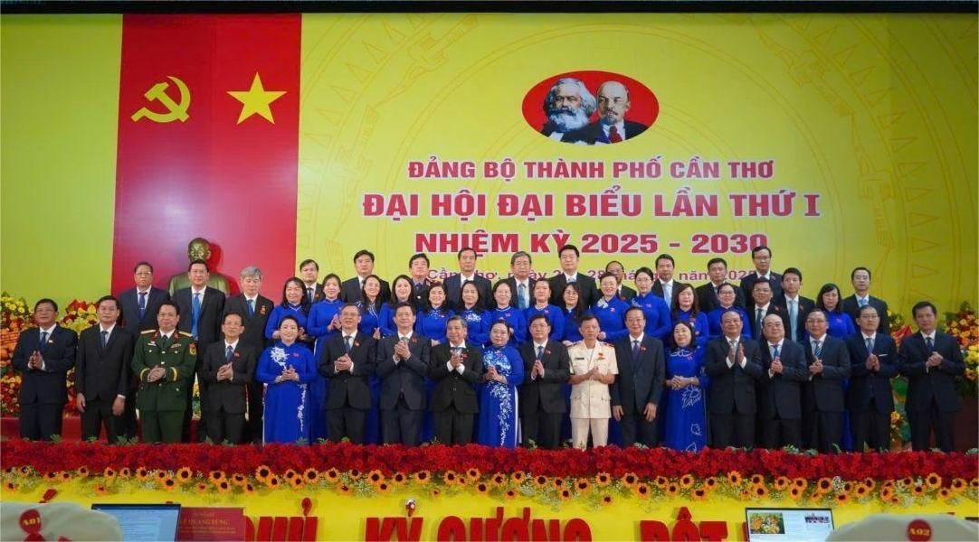 Đoàn đại biểu của Đảng bộ thành phố Cần Thơ dự Đại hội đại biểu toàn quốc lần thứ XIV của Đảng