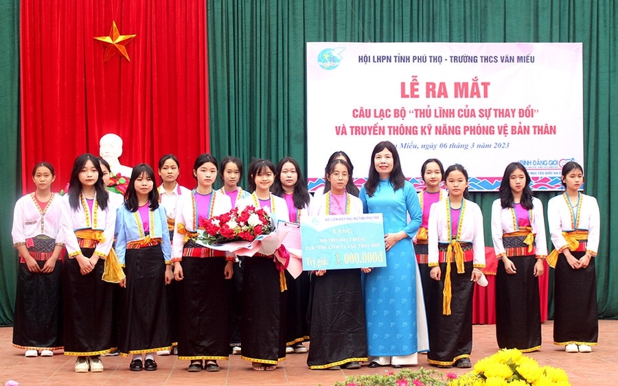  Hội LHPN các cấp đã phối hợp với các trường học lồng ghép các nội dung về bình đẳng giới cho học sinh