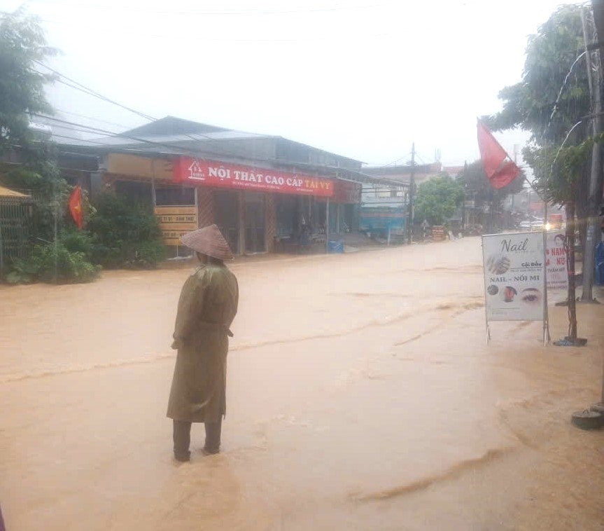 Do mưa lớn khiến nhiều nơi trên địa bàn Lạng Sơn bị ngập úng