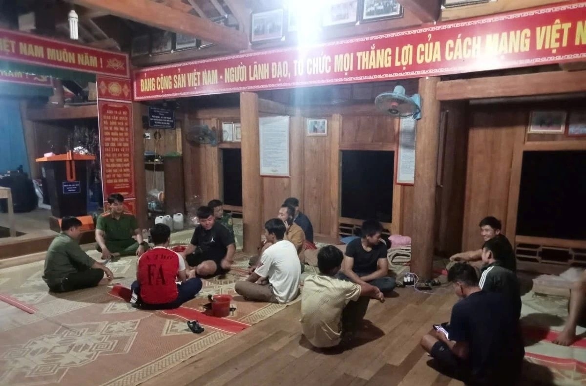 Xã miền núi Tam Thanh di dời người dân đến nơi an toàn.(ảnh CTV)
