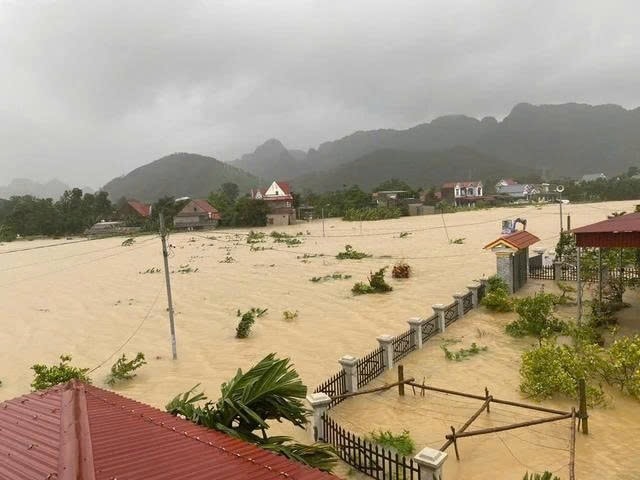 Lũ nhiều sông lên nhanh, nhiều khu vực có nguy cơ ngập lụt. Ảnh: ITN Lũ nhiều sông lên nhanh, nhiều khu vực có nguy cơ ngập lụt. Ảnh: ITN