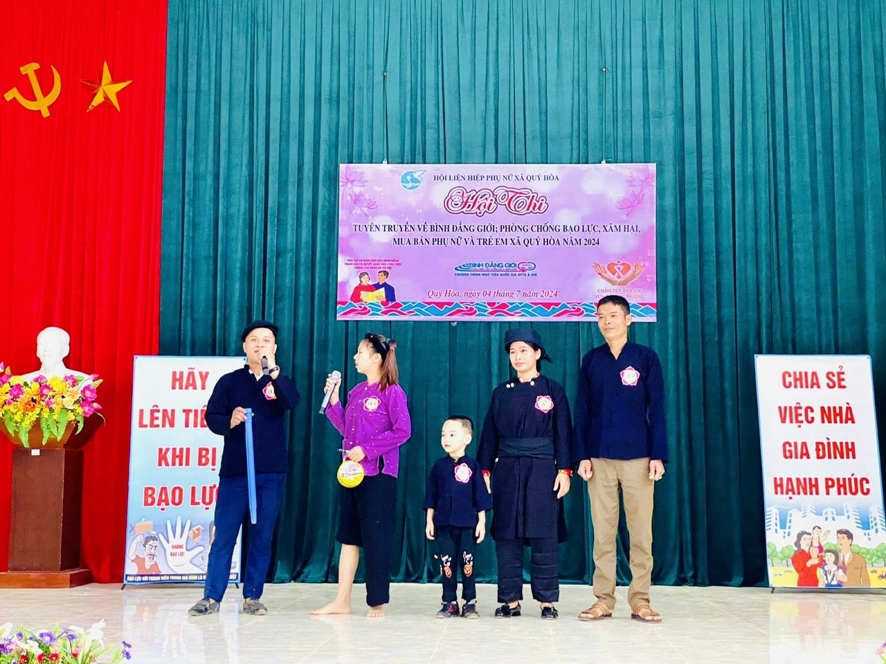 Hội thi Tuyên truyền về bình đẳng giới phòng chống bạo lực gia đình, xâm hại mua bán phụ nữ và trẻ em ở xã Quý Hòa, tỉnh Lạng Sơn Hội thi Tuyên truyền về bình đẳng giới phòng chống bạo lực gia đình, xâm hại mua bán phụ nữ và trẻ em ở xã Quý Hòa, tỉnh Lạng Sơn