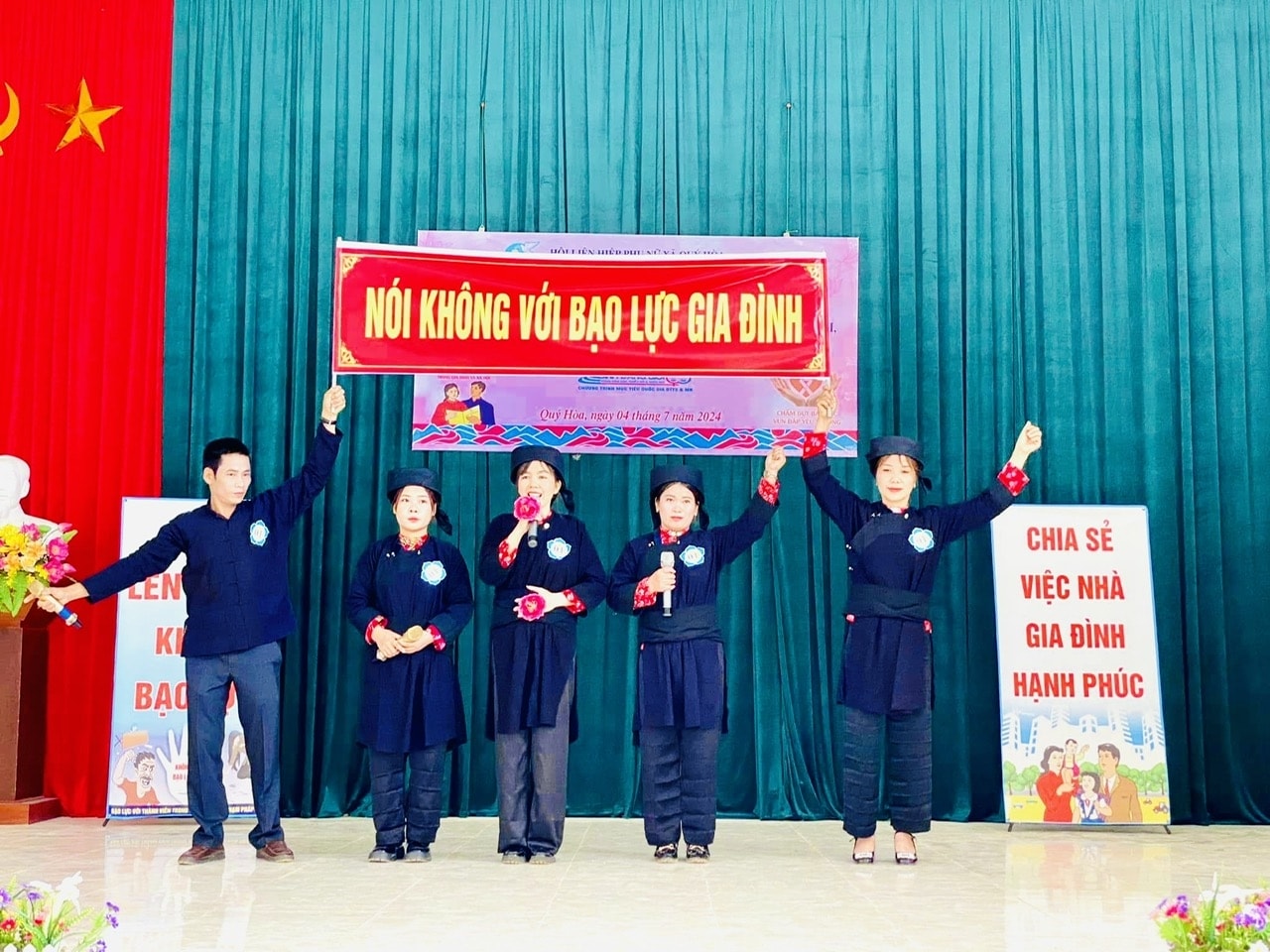 Các hoạt động truyền thông, tuyên truyền từ Dự án 8 đã giúp chị em phụ nữ nâng cao nhận thức về bình đẳng giới và phòng chống bạo lực gia đình Các hoạt động truyền thông, tuyên truyền từ Dự án 8 đã giúp chị em phụ nữ nâng cao nhận thức về bình đẳng giới và phòng chống bạo lực gia đình