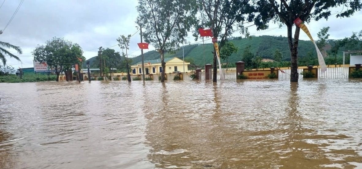 Trung tâm xã Thành Bình Thọ ngập nặng - Ảnh: CSCC