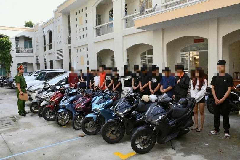 Trước đó Công an triệu tập nhiều đối tượng liên quan để phục vụ công tác điều tra. (Ảnh Công an Đà Nẵng).