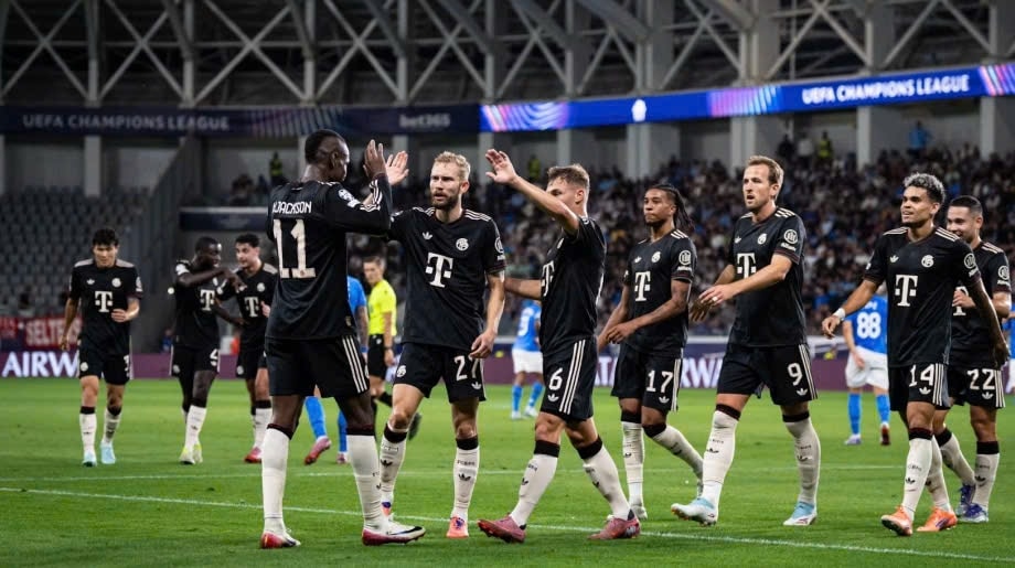 Các cầu thủ Bayern ăn mừng bàn thắng trong trận gặp Pafos tại lượt trận thứ hai vòng bảng UEFA Champions League 2025/26 (Ảnh IT)