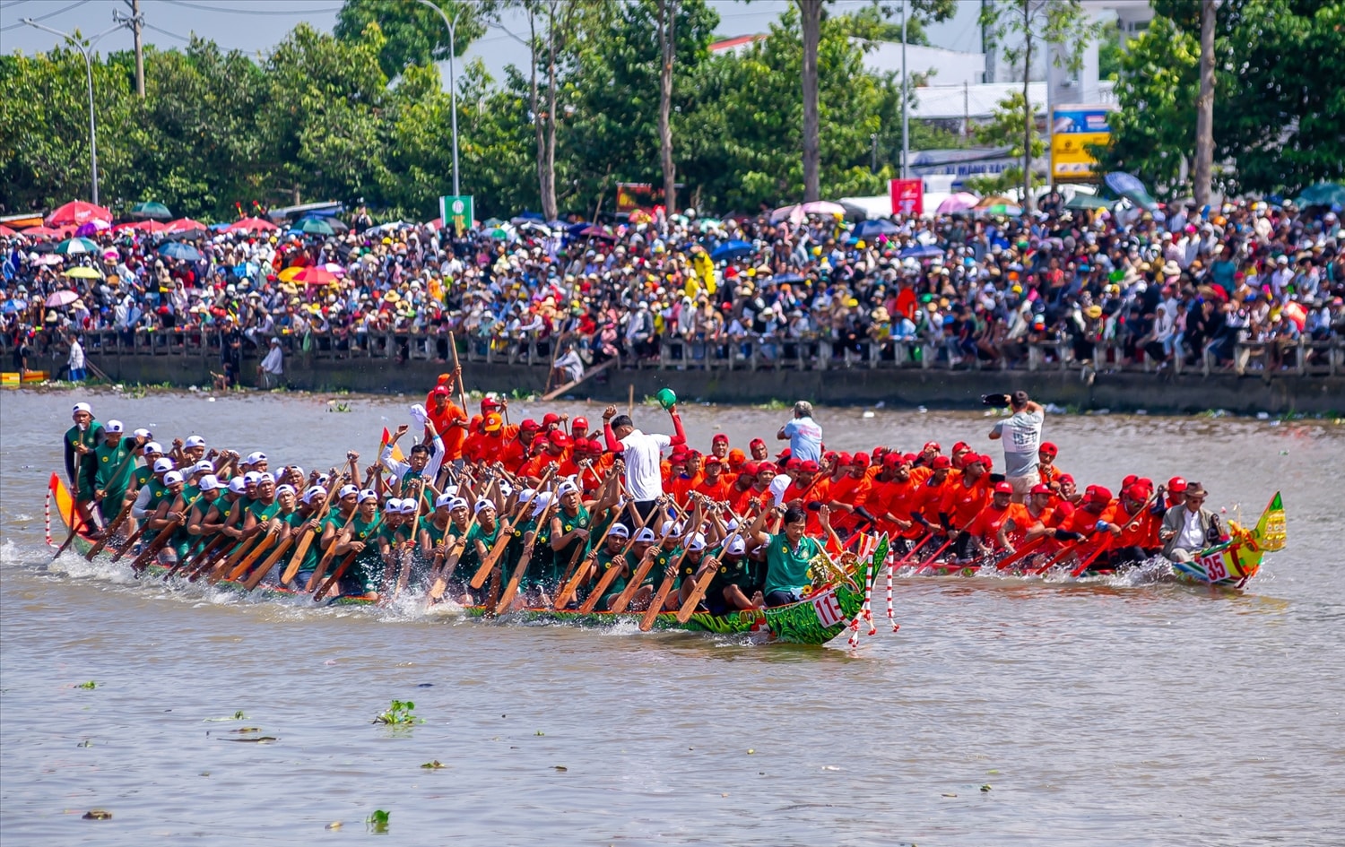 Các đội ghe Ngo tham gia Lễ hội Oóc Om Bóc - Đua ghe ngo và Tuần Văn hóa, Thể thao, Du lịch tỉnh Sóc Trăng lần thứ I năm 2024