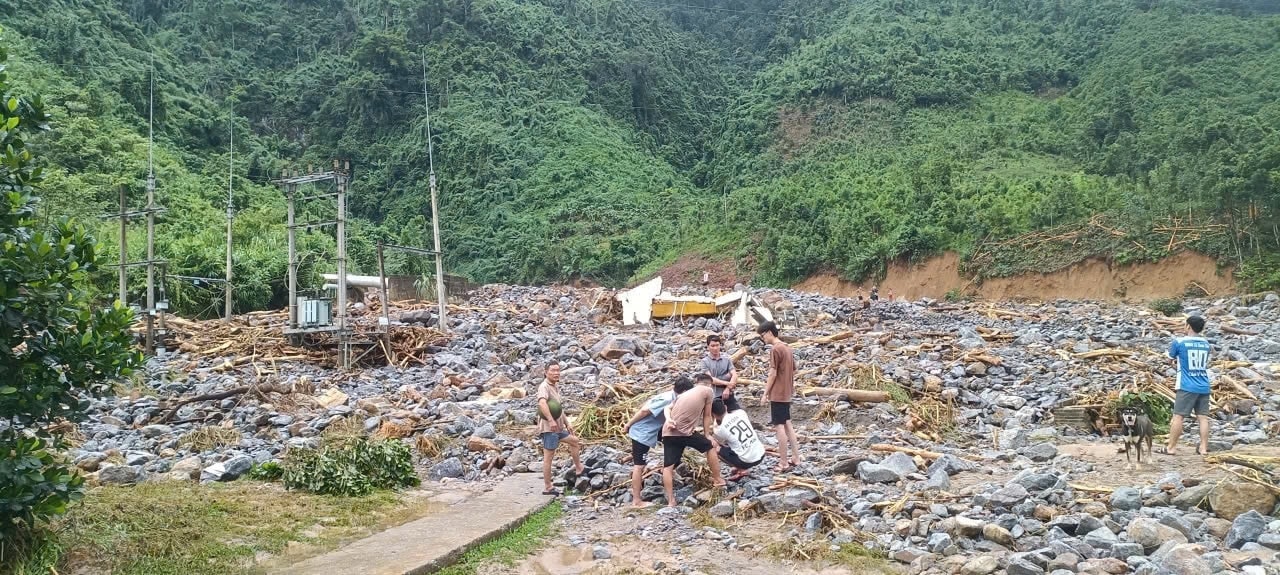Toàn cảnh nhà máy thủy điện khi bị lũ quét qua