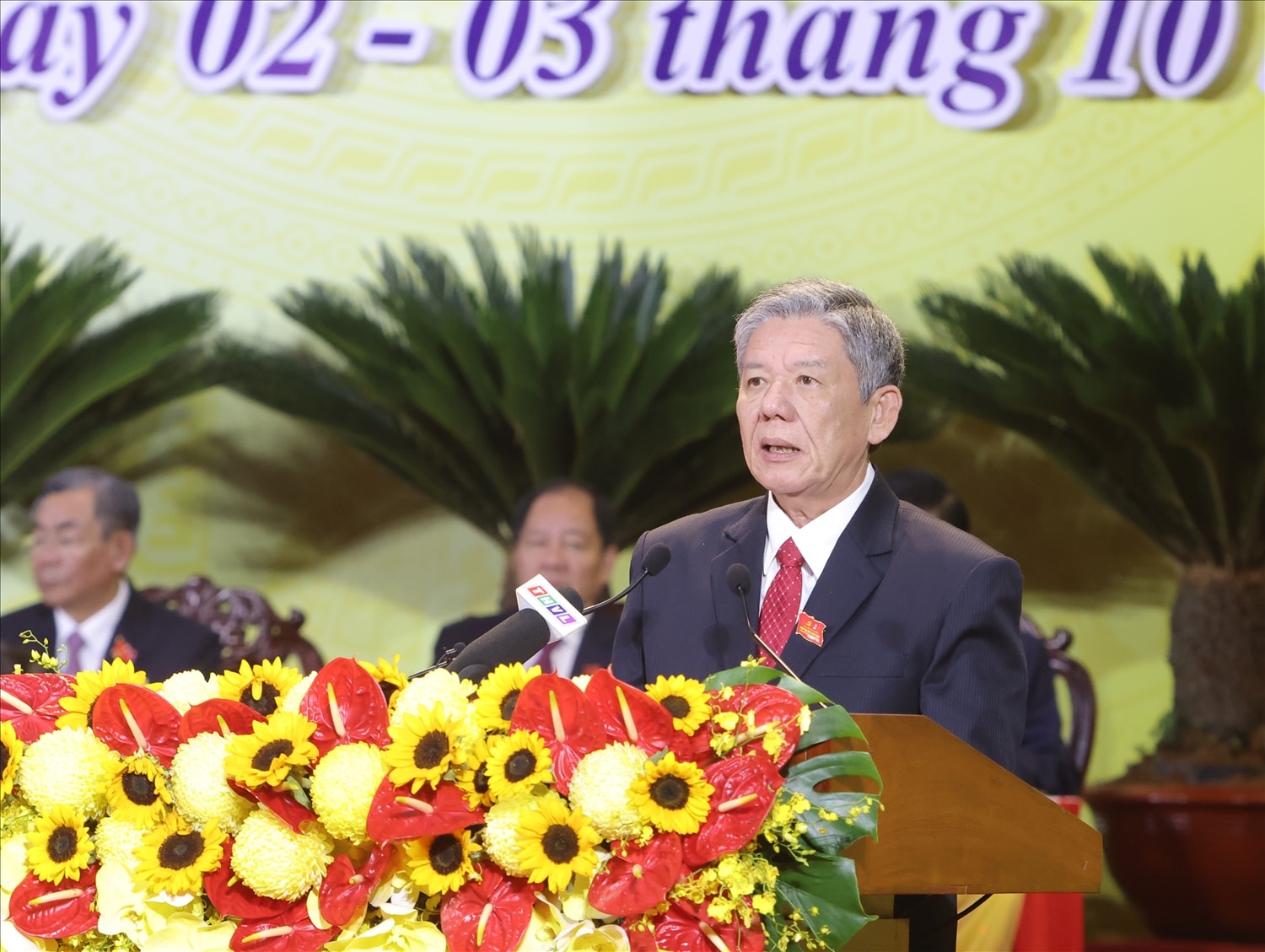 Ông Ngô Chí Cường, Ủy viên Ban Chấp hành Trung ương Đảng, Bí thư Tỉnh ủy, Trưởng Đoàn ĐBQH tỉnh Vĩnh Long nhiệm kỳ 2020 - 2025 phát biểu khai mạc Đại hội