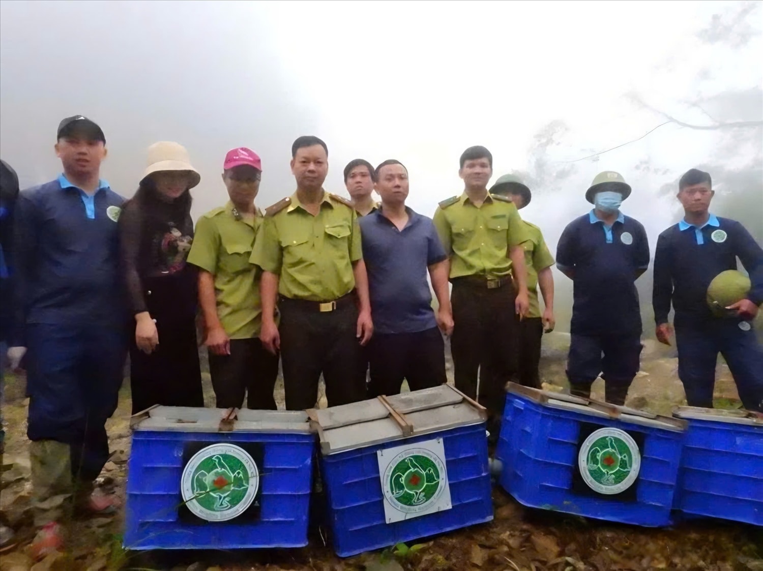 Lực lượng tham gia đưa động vật hoang dã về tự nhiên. Ảnh: Báo QĐND