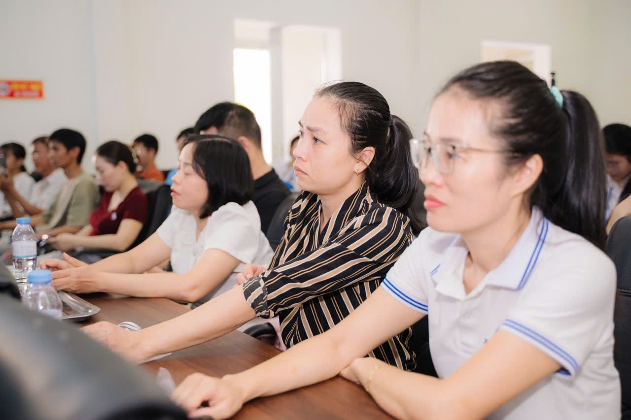 50 lao động đang hưởng trợ cấp thất nghiệp ở Nghệ An được đạo tạo nghề miễn phí (Ảnh: Phạm Tiến) 