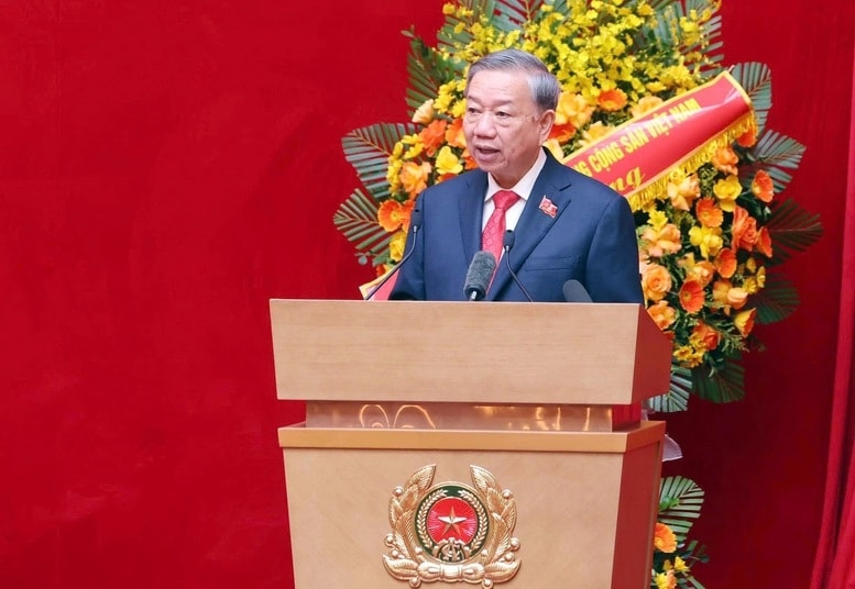 Tổng Bí thư: Từng đảng bộ, chi bộ, từng Đảng viên cần cụ thể hóa, triển khai chủ đề rất đổi mới của Đại hội “Theo lời Bác dạy - Đổi mới tư duy - Nâng cao tri thức - Chính quy hiện đại - Vì Đảng, vì dân” - Ảnh: VGP