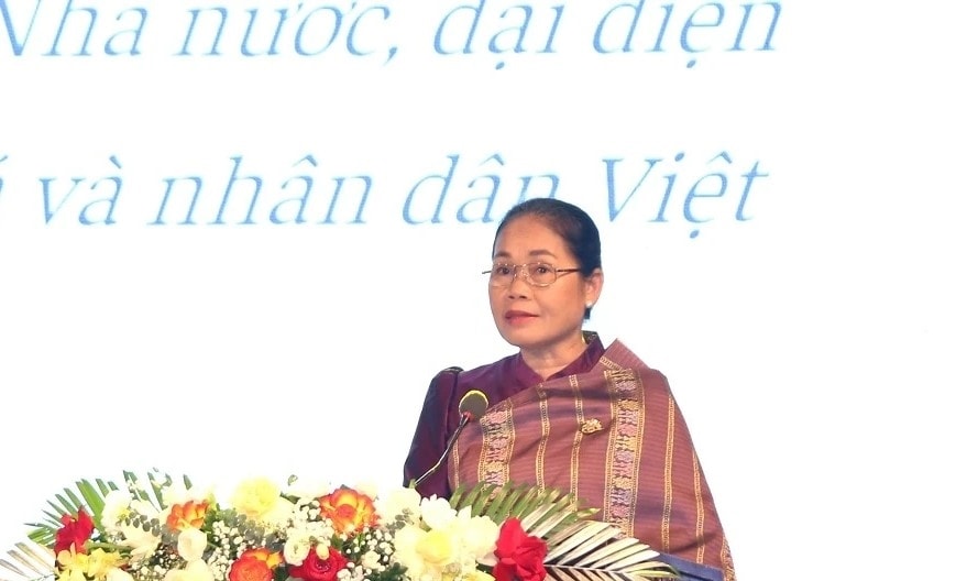 Thứ trưởng Bộ Văn hóa và Du lịch Lào Darany Phommavongsa phát biểu tại chương trình