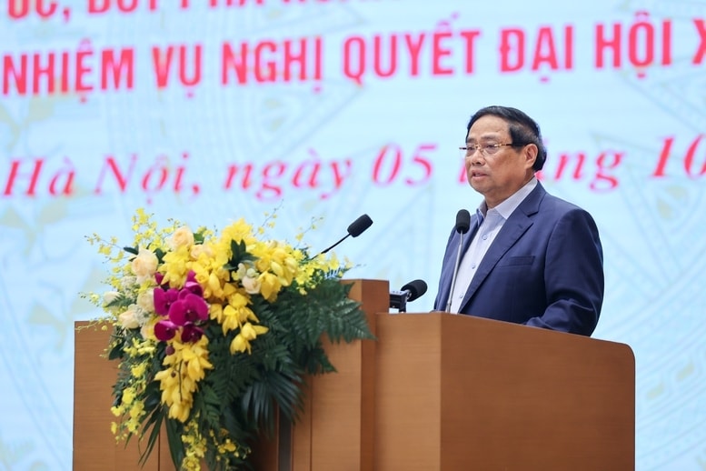 Thủ tướng nhấn mạnh quyết tâm cao đưa phong trào thi đua này trở thành đợt sinh hoạt chính trị sôi nổi, rộng khắp để 