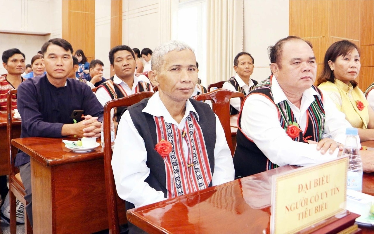 Đại biểu tham dự Chương trình Gặp mặt đại biểu Người có uy tín, chức sắc tôn giáo, trí thức, văn nghệ sĩ, doanh nhân tiêu biểu trên địa bàn tỉnh Đồng Nai ngày 25/8/2025.