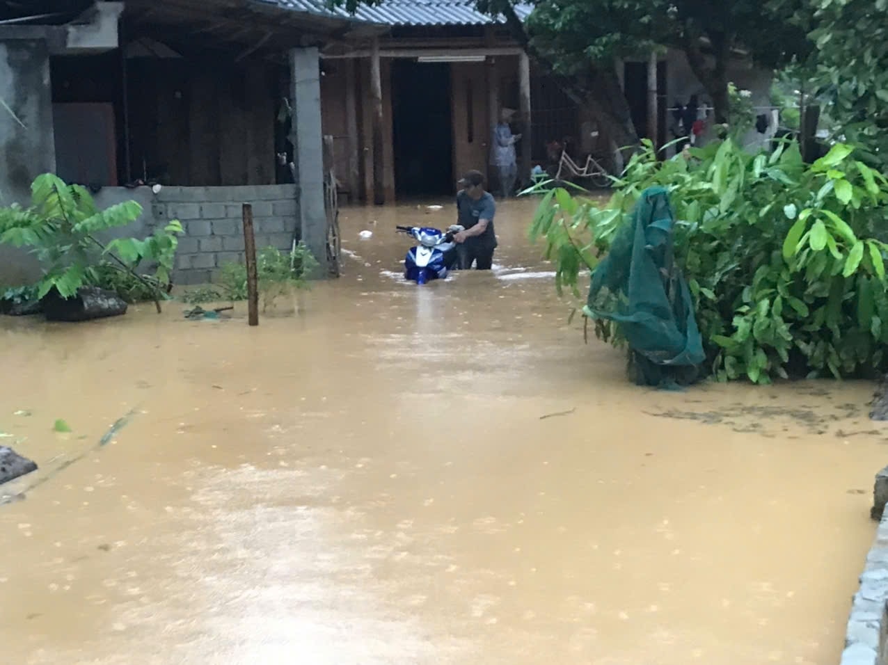 Khu vực xã Xuân Quang, tỉnh Lào Cai bị ngập sâu trong nước lũ do ảnh hưởng bão số 10 (Ảnh TL)