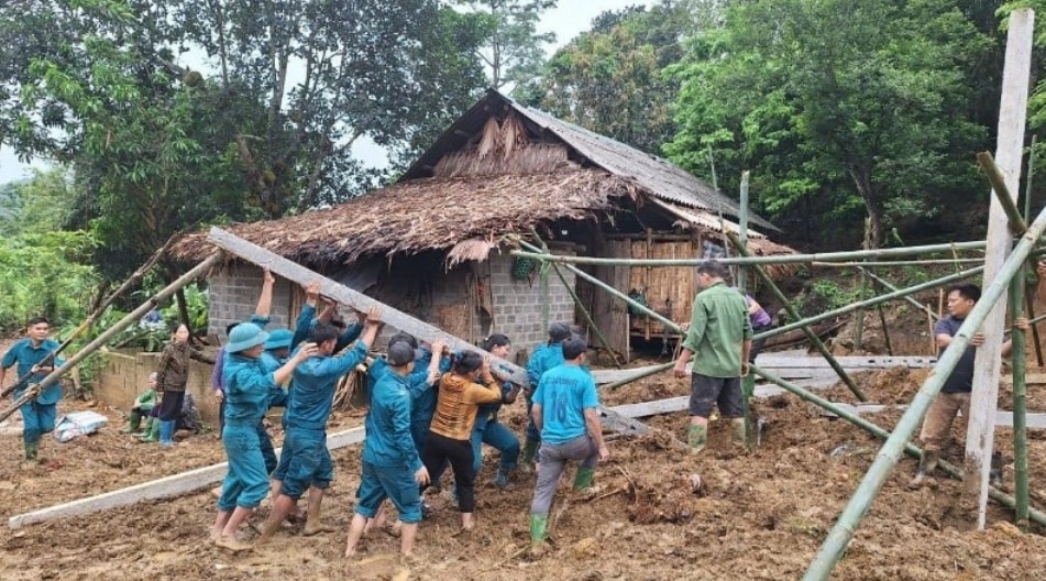 Điểm nhấn nổi bật trong thực hiện chính sách an sinh xã hội của nước ta thời gian qua là Việt Nam đã cơ bản hoàn thành mục tiêu xóa nhà tạm, nhà dột nát trên phạm vi cả nước (Ảnh TL)