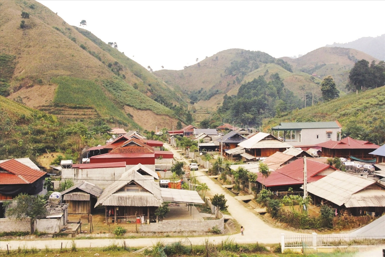 Điểm TĐC bản Khoai Lang, xã Mường Thải (nay là xã Mường Cơi), tỉnh Sơn La được đầu tư hạ tầng khang trang Điểm TĐC bản Khoai Lang, xã Mường Thải (nay là xã Mường Cơi), tỉnh Sơn La được đầu tư hạ tầng khang trang