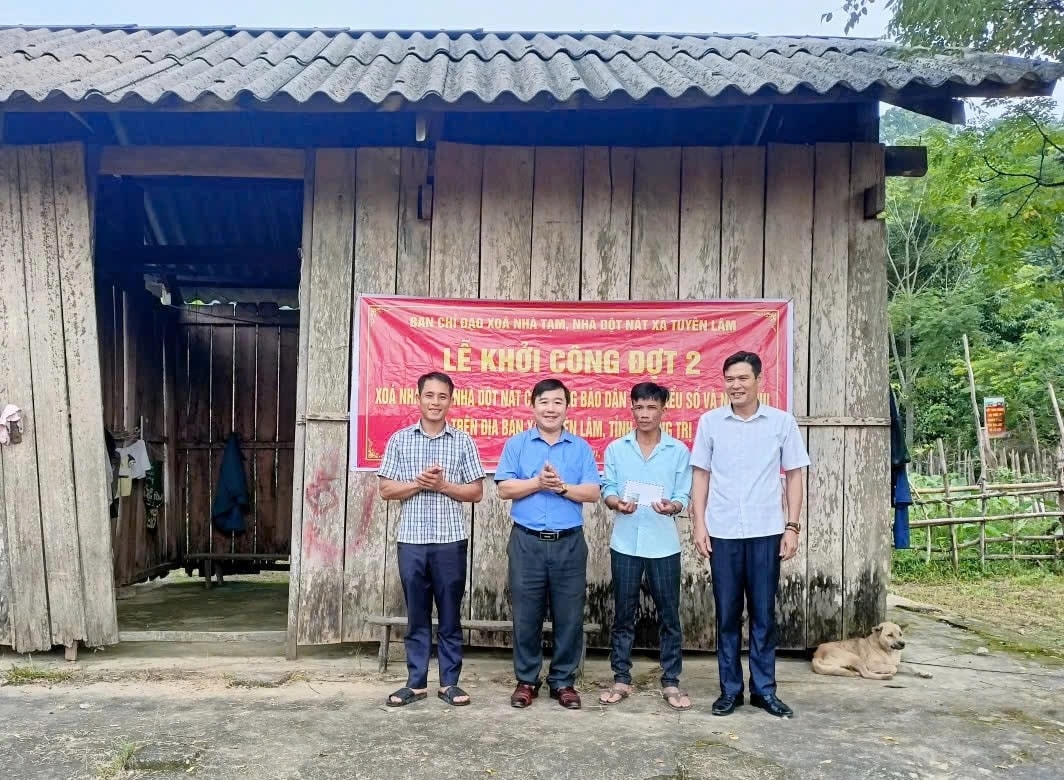 Đợt này toàn bộ xã Tuyên Lâm có 63 căn nhà được khởi công xây mới và sửa chữa (Ảnh: X.V)