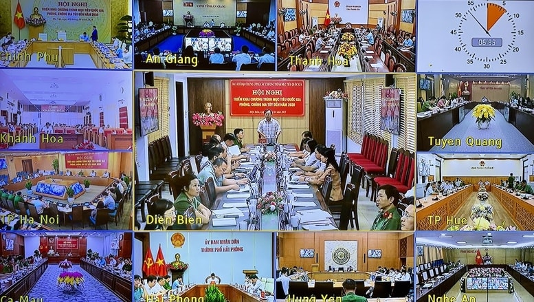 Thủ tướng yêu cầu ngay sau hội nghị, các bộ, ngành, địa phương khẩn trương tổ chức phổ biến, quán triệt nội dung Chương trình, tổ chức thực hiện với tinh thần đổi mới, sáng tạo, phù hợp với điều kiện, hoàn cảnh của từng đơn vị, địa phương - Ảnh: VGP/Nhật Bắc