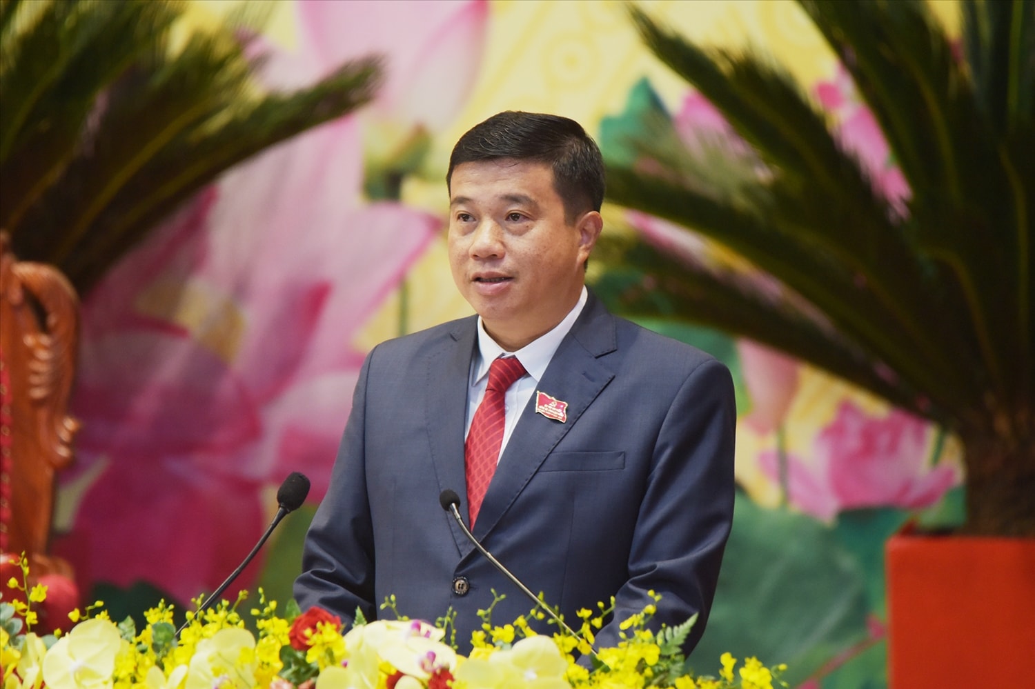 Ông Y Thanh Hà Niê Kđăm, Bí thư Tỉnh ủy tỉnh Lâm Đồng phát biểu  tại phiên trù bị 