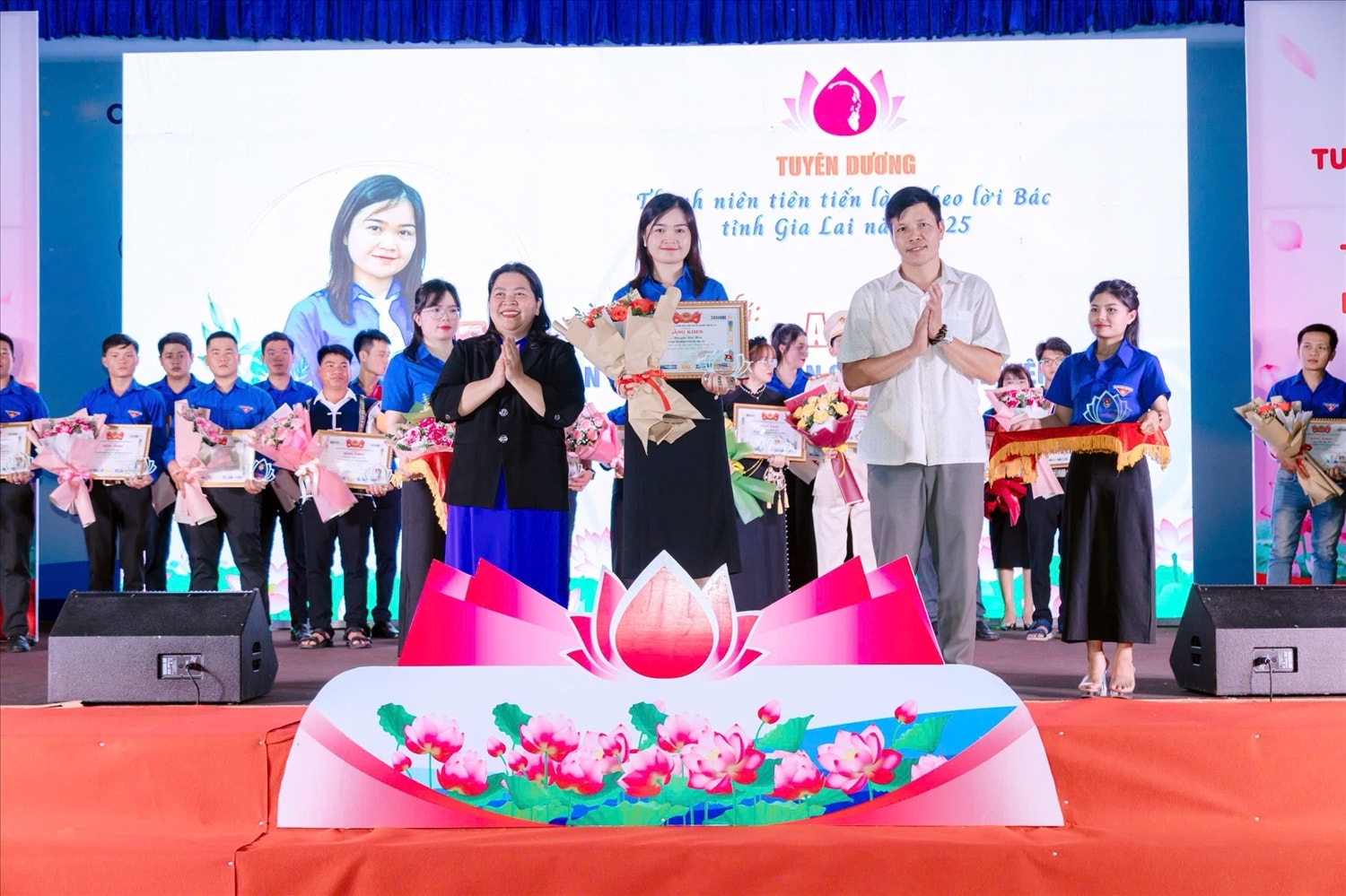 Aya vinh dự nhận danh hiệu Thanh niên tiên tiến làm theo lời Bác tỉnh Gia Lai