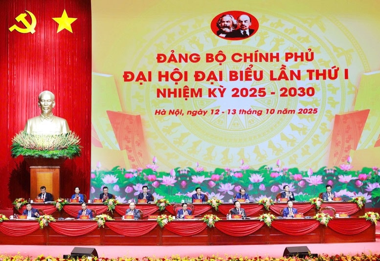 Đoàn Chủ tịch Đại hội - Ảnh: VGP/Nhật Bắc