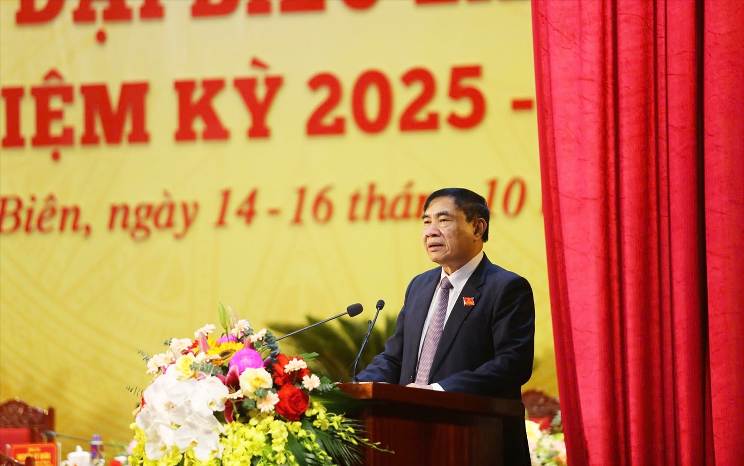  Ông Trần Quốc Cường - Bí thư Tỉnh ủy Điện Biên nhiệm kỳ 2020 - 2025 phát biểu tại phiên họp trù bị. (Ảnh: Thúy Hồng)