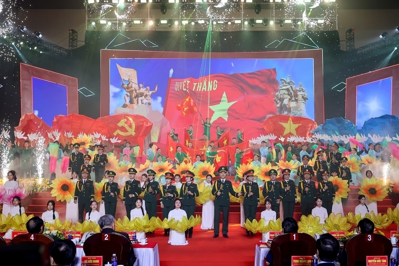 Chương trình nghệ thuật tại buổi lễ - Ảnh: VGP/Nhật Bắc