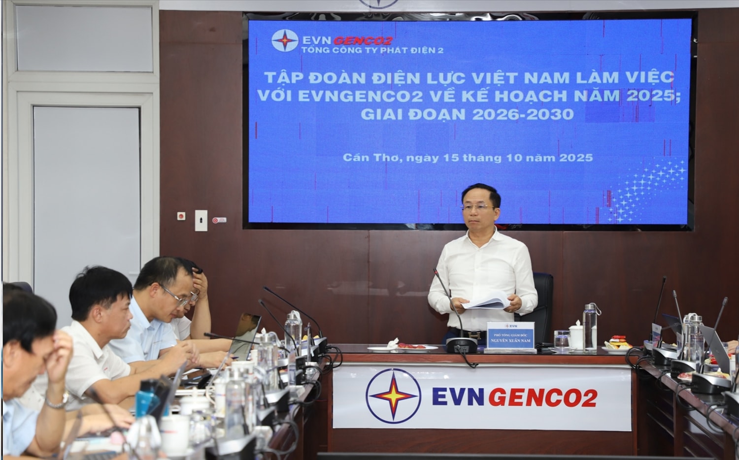 Ông Nguyễn Xuân Nam – Phó TGĐ EVN phát biểu chỉ đạo tại buổi làm việc với EVNGENCO2