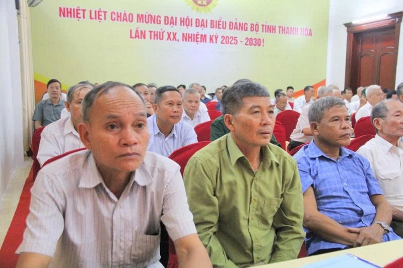 Các học viên là Người có uy tín tham dự hội nghị tập huấn Các học viên là Người có uy tín tham dự hội nghị tập huấn