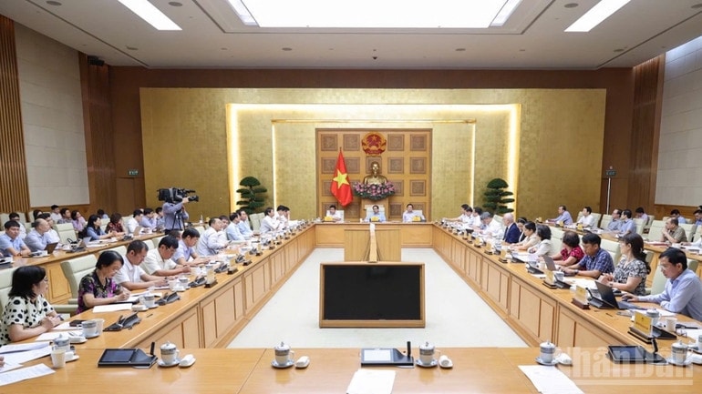 Quang cảnh cuộc họp.
