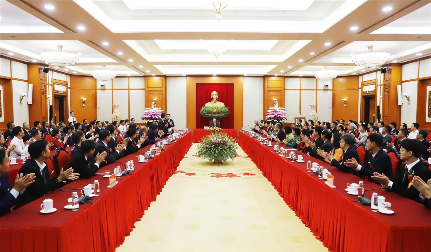 Tổng Bí thư Tô Lâm đã có buổi gặp mặt thân mật với 95 Nông dân Việt Nam xuất sắc, Nhà khoa học của nhà nông nhân dịp Kỷ niệm 95 năm Ngày thành lập Hội Nông dân  Việt Nam