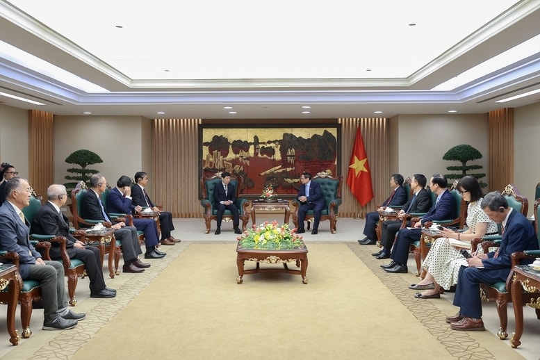 Thống đốc tỉnh Gunma đánh giá cao cộng đồng người Việt Nam tại Gunma đã có nhiều đóng góp tích cực cho sự phát triển của tỉnh và quan hệ hai nước - Ảnh: VGP/Nhật Bắc Thống đốc tỉnh Gunma đánh giá cao cộng đồng người Việt Nam tại Gunma đã có nhiều đóng góp tích cực cho sự phát triển của tỉnh và quan hệ hai nước - Ảnh: VGP/Nhật Bắc