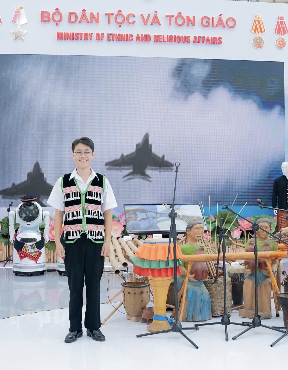 Em Sùng A Cha (2003), dân tộc Mông, xã Sáng Nhè, tỉnh Điện Biên 