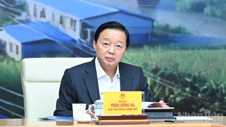 Phó Thủ tướng Trần Hồng Hà phát biểu ý kiến tại phiên họp. (Ảnh: Trần Hải)