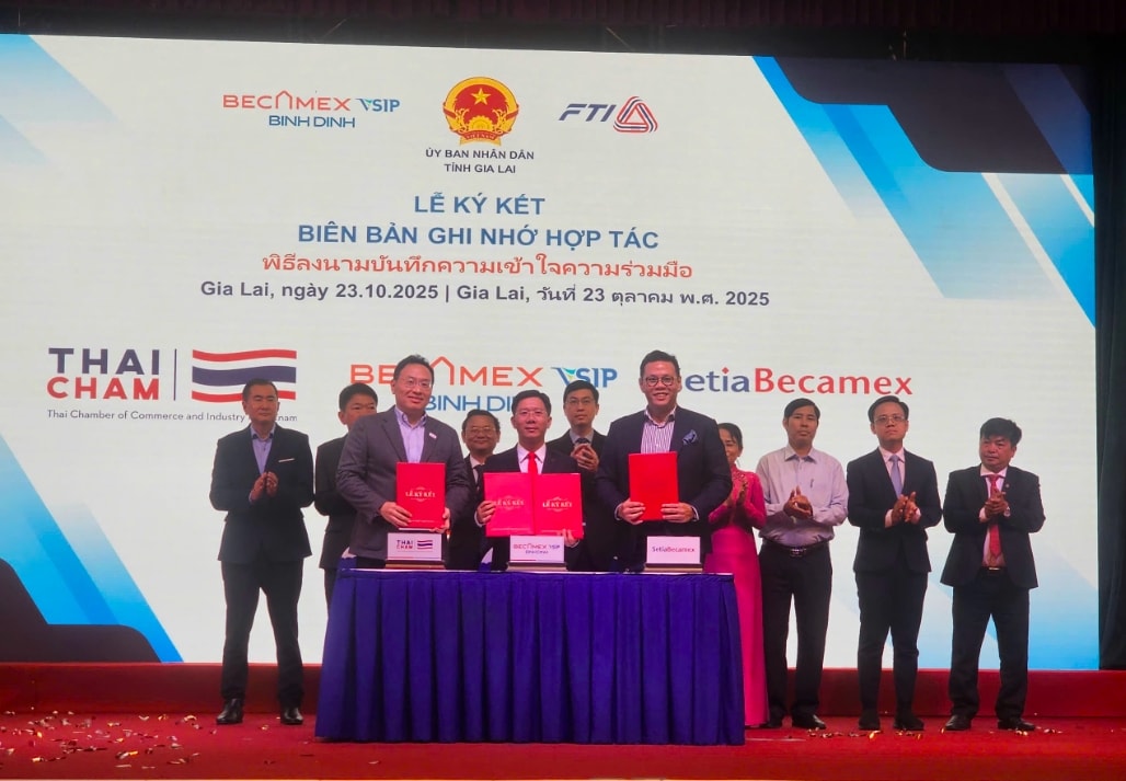 Tập đoàn Becamex và Liên đoàn Công nghiệp Thái Lan ký kết biên bản ghi nhớ hợp tác chiến lược. (Ảnh T.N)