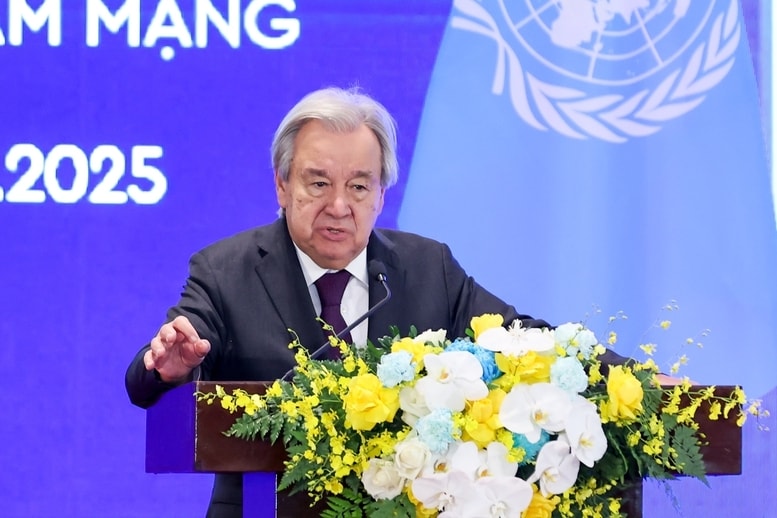 Tổng Thư ký Liên Hợp Quốc António Guterres đánh giá đây là thời khắc lịch sử và càng có ý nghĩa khi diễn ra ở Việt Nam – một trung tâm đổi mới sáng tạo, công nghệ và ngày càng trở thành mắt xích quan trọng trong chuỗi cung ứng điện tử trên thế giới - Ảnh: VGP/Nhật Bắc
