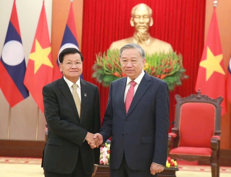 Tổng Bí thư Tô Lâm gặp Tổng Bí thư, Chủ tịch nước Lào Thongloun Sisoulith sang Việt Nam dự Lễ mở ký Công ước Liên Hợp Quốc về chống tội phạm mạng - Ảnh: VGP/Nguyễn Hoàng