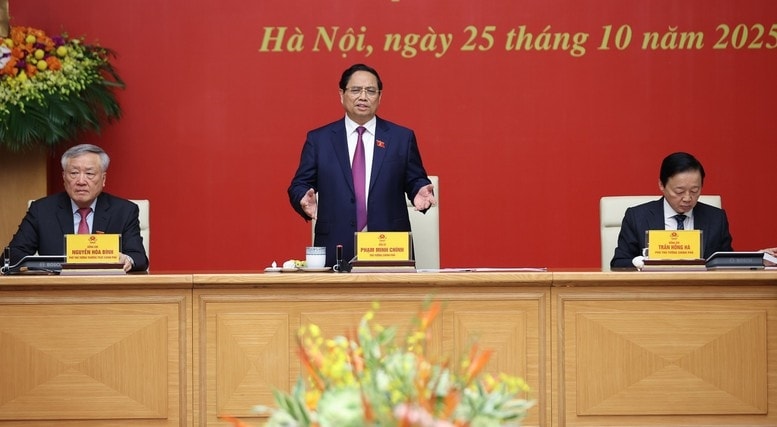 Thủ tướng chỉ đạo Văn phòng Chính phủ và các cơ quan tiếp thu các ý kiến tại phiên họp để trình ban hành văn bản chỉ đạo điều hành phù hợp; tiếp tục rà soát lại công việc, chương trình, dự án, đề án, xác định thứ tự ưu tiên để thực hiện, phân công nhiệm vụ 