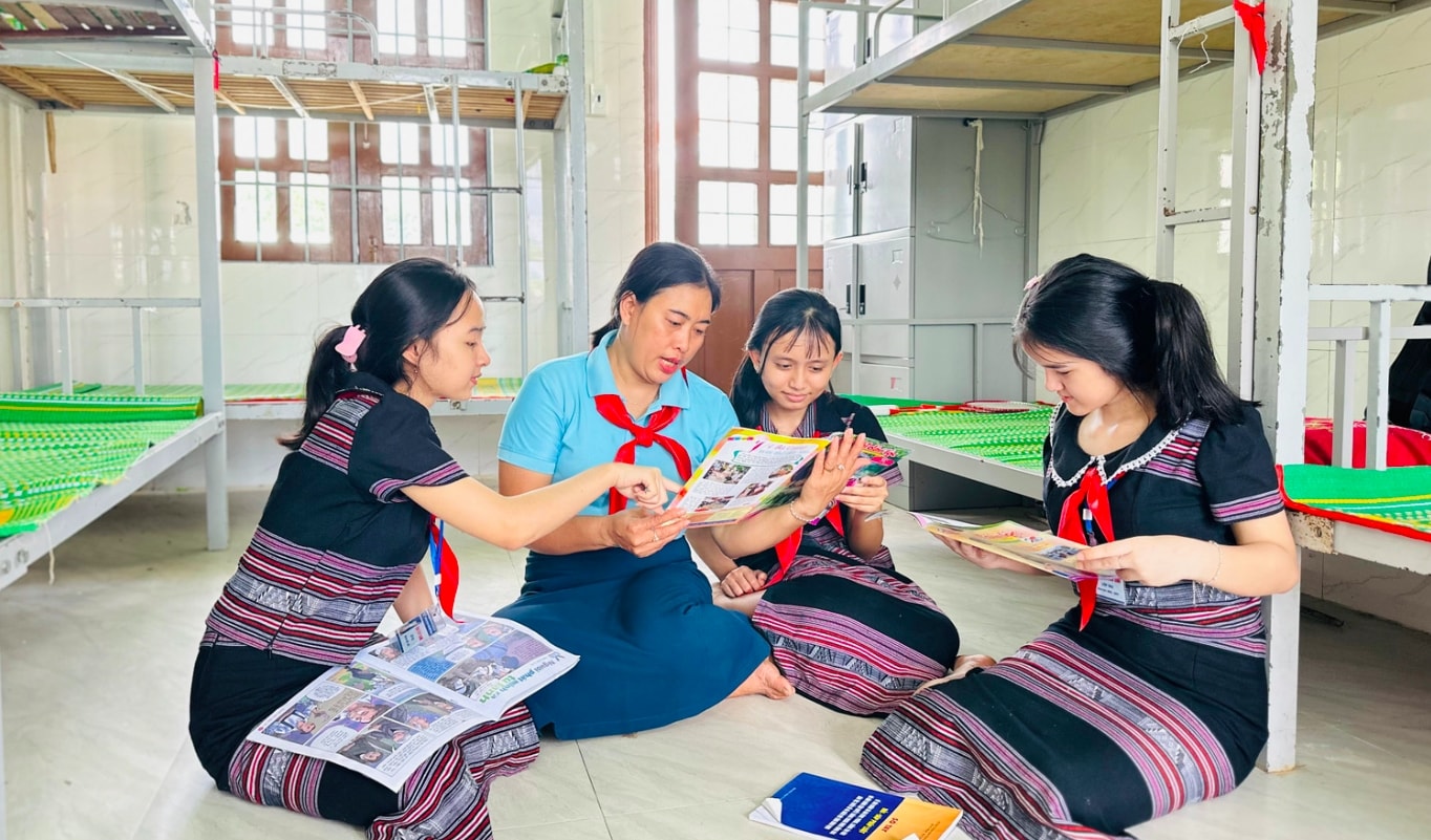 Học sinh các trường vùng cao Gia Lai ngày càng tự tin khi mặc trang phục truyền thống đến trường. (Ảnh D.Đ) Học sinh các trường vùng cao Gia Lai ngày càng tự tin khi mặc trang phục truyền thống đến trường. (Ảnh D.Đ)
