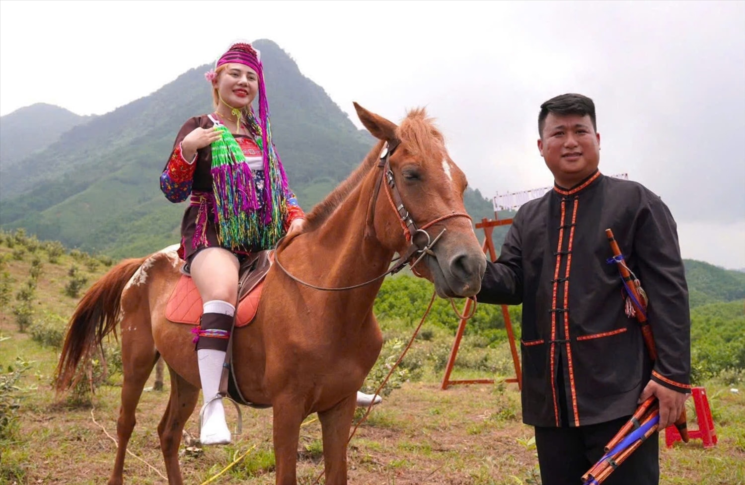 Du khách hào hứng với nhiều hoạt động trải nghiệm nơi đây