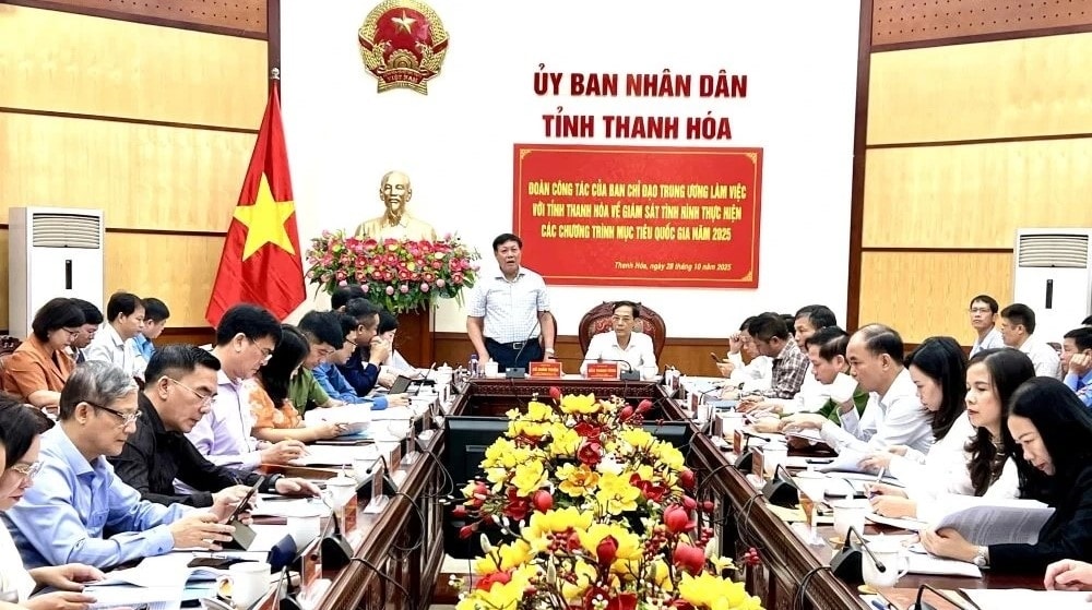 Thứ trưởng Bộ Y tế, Đỗ Xuân Tuyên, phát biểu tại buổi làm việc.
